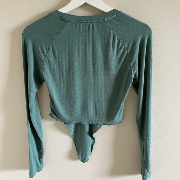 Alphalete Aspire Signature Green Long Sleeve Size Small - Picture 3 of 5